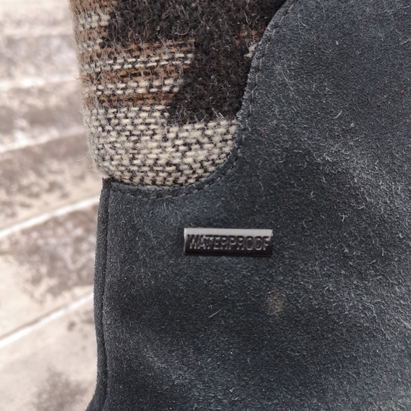 Muck suede and rubber lace-up boots - Picture 7 of 16